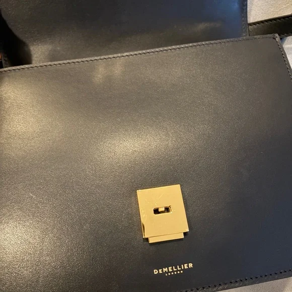 DeMellier | The Vancouver in Black Smooth (Crossbody Bag) - Picture 4 of 8